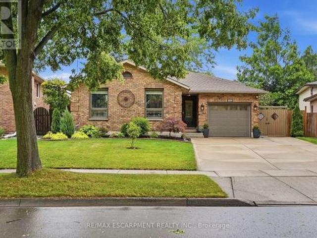 224 Athenia Drive, Hamilton, ON, L8J 1T7 house for sale | Listing ID X13594 | Royal LePage