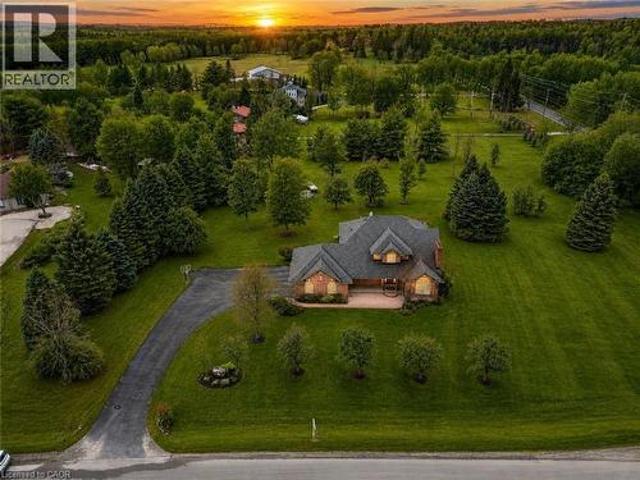 2255 Mohawk Trail, Campbellville, ON, L0P 1B0 house for sale | Listing ID 40841 | Royal LePage