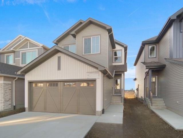 2250 A Street, Edmonton, AB, T6M 1P9 house for sale | Listing ID E4477 | Royal LePage