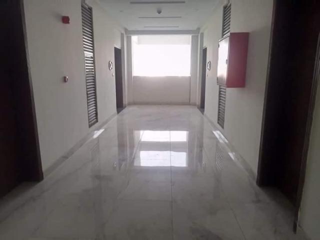 2250 Ft² Flat for Rent