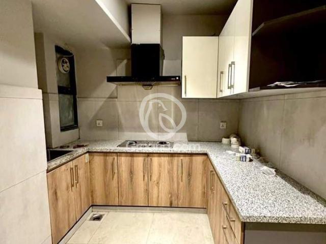2250 Ft² Flat for Rent
