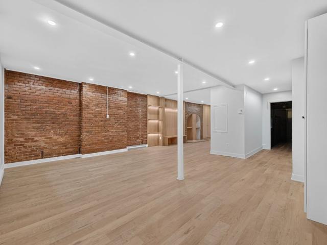 2250 Rue St Antoine O Montréal Le Sud Ouest, QC H3J
