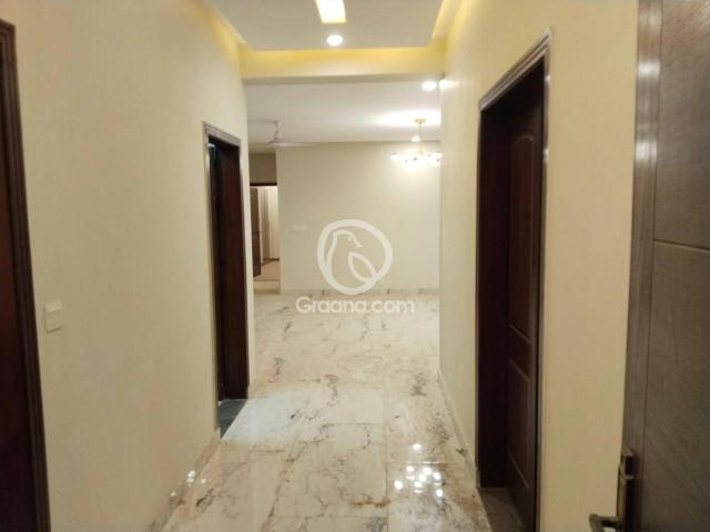 2250 Sq. Ft. Flat for rent