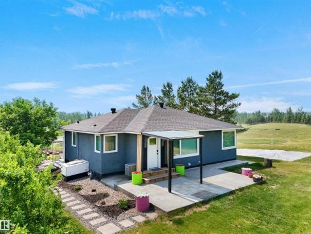 22517 Wye Road, Rural Strathcona County, AB, T8C 1H9 Luxury House for sale | Listing ID E4503 | Royal LePage Carriage Trade Luxury Properties