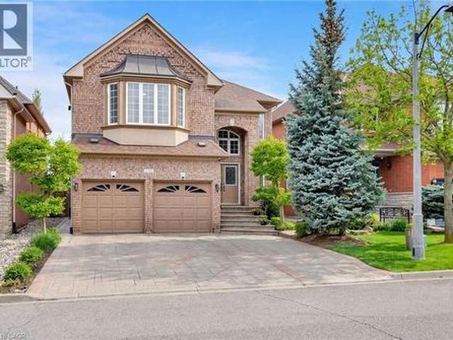 2252 Foxfield Road, Oakville, ON, L6M 4C5 house for sale | Listing ID 40847 | Royal LePage