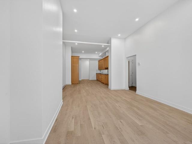 2252B Rue St Antoine O Montréal Le Sud Ouest, QC H3J