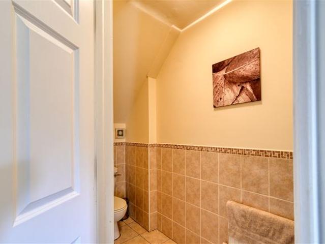 225,000 | 32 Heathfields, Portlaoise, Co. Laois Sherry FitzGerald Hyland Keating 4990 MyHome. Ie Residential