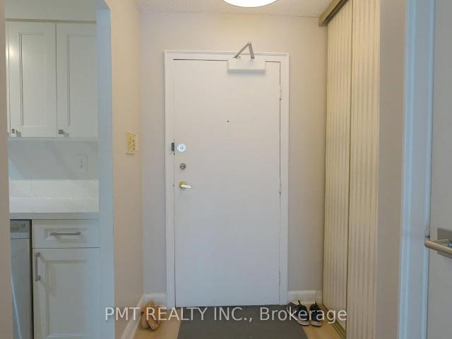 225 4 Don Mills Road, North York | 2+1Beds/2Bath, Townhouse, $3,100/mo | Condos. Ca