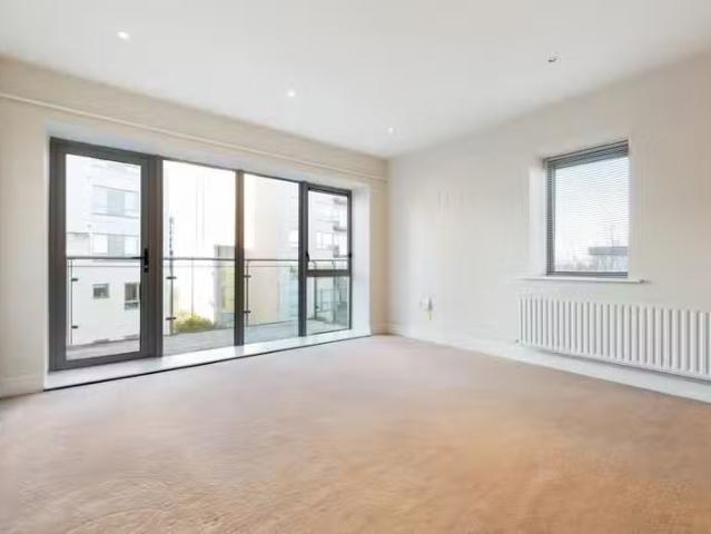 225 Beechwood Court, Stillorgan Road, Stillorgan, Co Dublin, S.