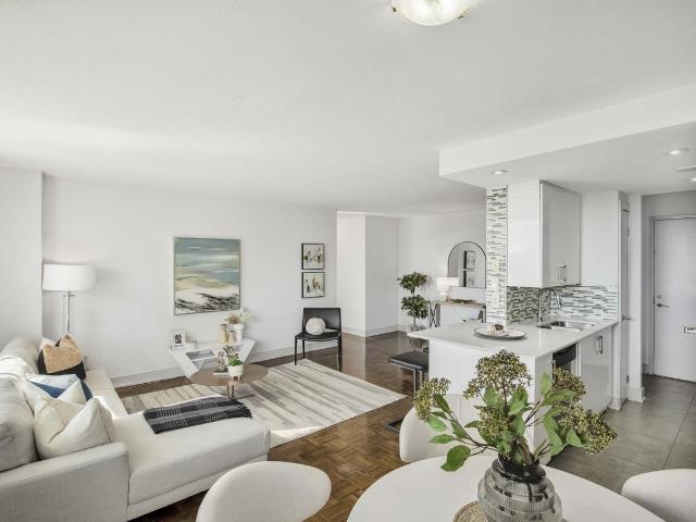 225 Davisville Avenue 2 Bedroom Apartment for Rent at 225 Davisville Ave, Toronto, ON M4S 1G9 Davisville Village