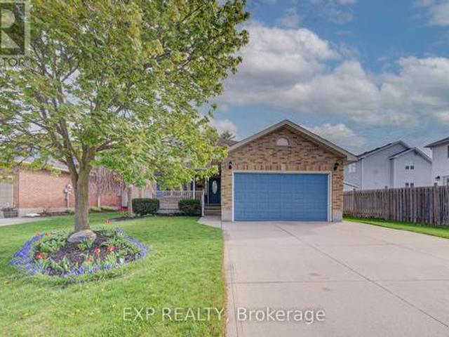 225 Dartmoor Crescent, Waterloo, ON, N2K 3S9 house for sale | Listing ID X13445 | Royal LePage
