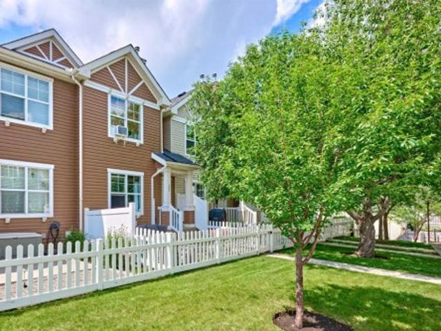 225 Elgin Gardens Se, Calgary, AB, T2Z 4T6 townhouse for sale | Listing ID A2325 | Royal LePage