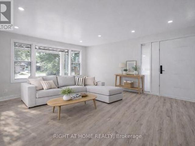 225 Essex Avenue, Richmond Hill, ON, L4C 2C1 house for sale | Listing ID N12746 | Royal LePage