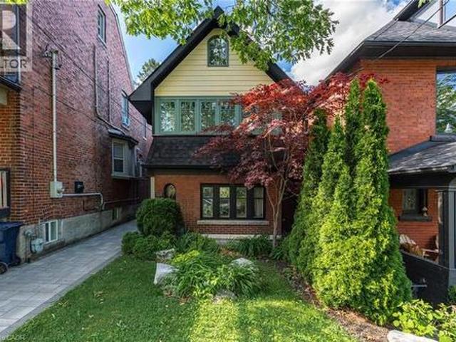 225 Oakmount Road, Toronto, ON, M6P 3K3 house for sale | Listing ID 40842 | Royal LePage