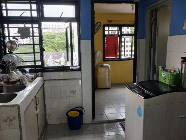 225 Lorong 8 Toa Payoh HDB Apartment For Sale, $368,000, 3 Bed 1 Bath 700 sqft $526.00 psf