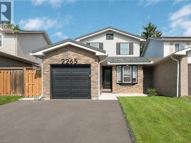 2265 Middlesmoor Crescent, Burlington, ON, L7P 3X2 house for sale | Listing ID 40854 | Royal LePage
