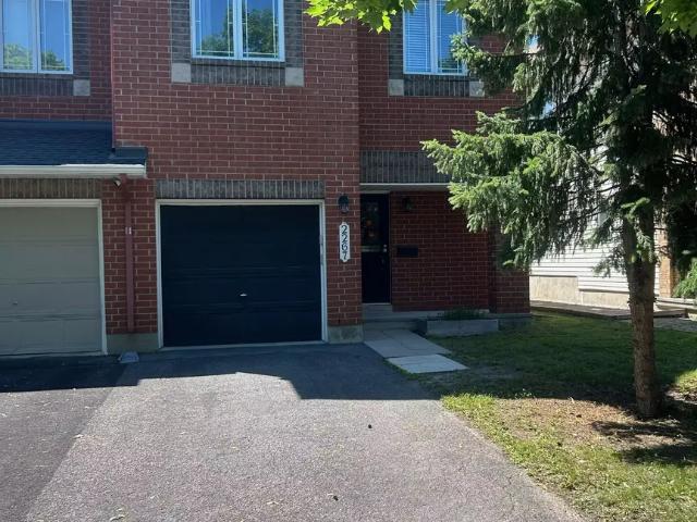 2267 Silverado Crescent: 3 Bedroom End Unit Townhome Orleans, Ottawa