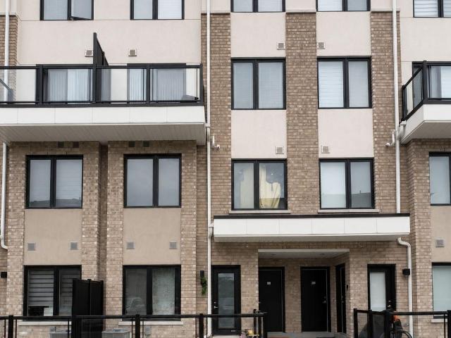 226 1 Dersan Street, Pickering | For Rent @ $2,400 | Condos. Ca