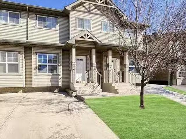 226 Ranch Ridge Meadow, Strathmore, AB, T1P 0A9 townhouse fo.