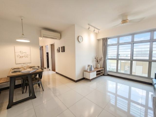 226C Sumang Lane HDB Apartment For Sale, $698,000, 3 Bed 2 Bath 1,001 sqft $697.00 psf