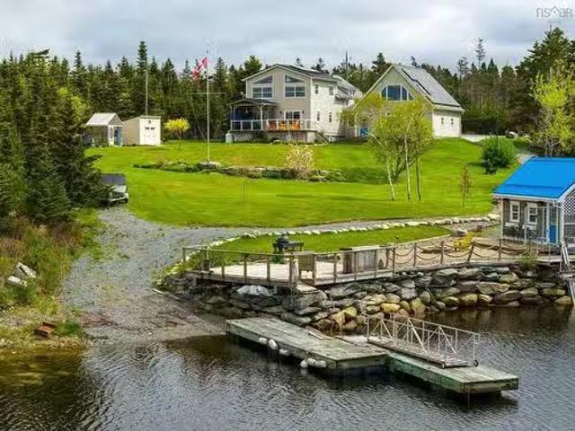 2270 Ostrea Lake Rd. Road, Ostrea Lake, NS, B0J 2L0 house fo.