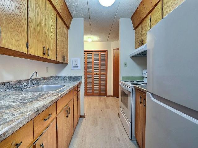 2270 Cornwall St. 2 Bedroom Apartment for Rent at 2270 Cornwall St, Regina, SK S4P 2K9 Transitional
