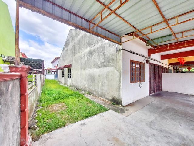 2271 sqft 4 bilikTaman Cempaka Banting Sepang
