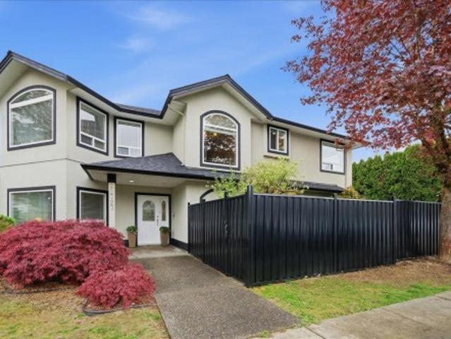 22727 Th Avenue, Maple Ridge, BC, V2X 2Z4 house for sale | Listing ID R3115 | Royal LePage
