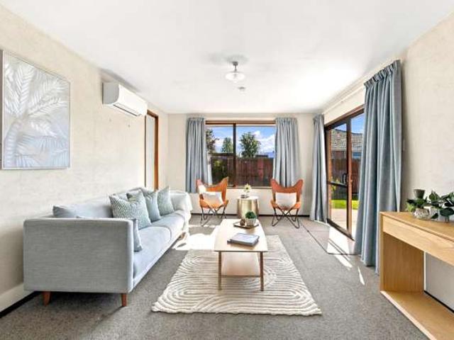 2/281 Sawyers Arms Road, Bishopdale, Christchurch City