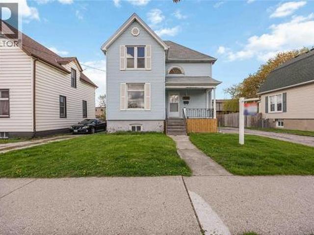 228 Devine Street, Sarnia, ON, N7T 1T2 house for sale | Listing ID 26014 | Royal LePage