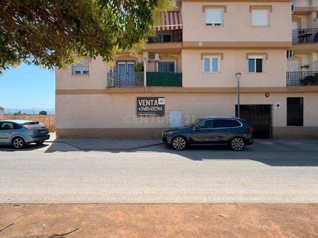 ¡228 m² de posibilidades en una zona residencial en crecimiento! Local versátil con acceso cómodo y gran potencial de rentabilidad
