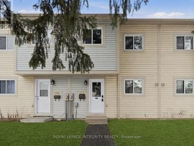 228 Millroad Way, Ottawa, ON, K1E 2C9 townhouse for sale | Listing ID X13142 | Royal LePage