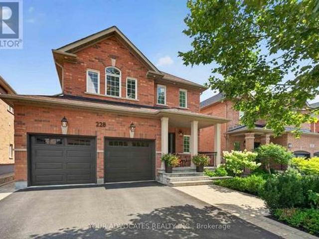 228 Twin Hills Crescent, Vaughan, ON, L4H 0H4 house for sale | Listing ID N13693 | Royal LePage