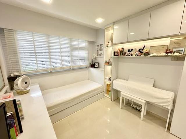 228A Ang Mo Kio Street 23 HDB Apartment For Sale, $1,300,000, 4 Bed 3 Bath 1,292 sqft $1,006.00 psf