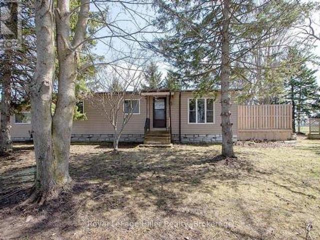 229 Beech Street, Perth East Crystal Lake, ON, N5A 6S6 house for sale | Listing ID X12061 | Royal LePage