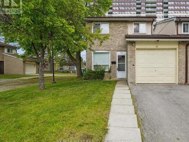 22 44 Chester Le Boulevard, Toronto, ON, M1W 2M8 townhouse for sale | Listing ID E12174 | Royal LePage