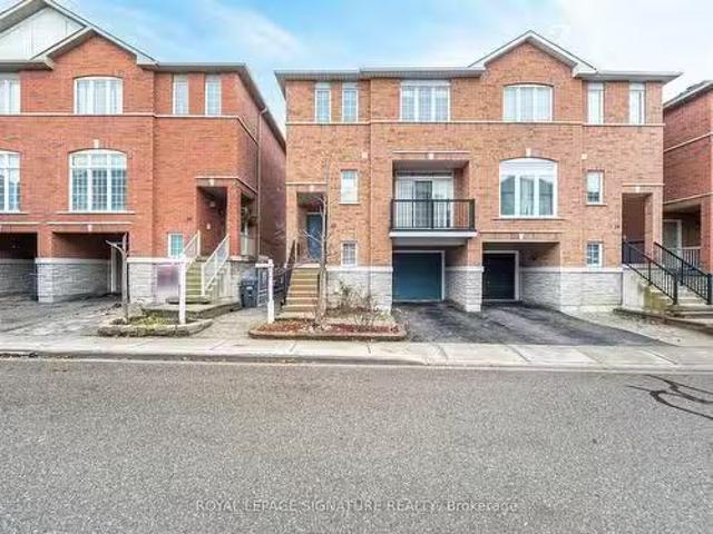 22 7155 Magistrate Terrace, Mississauga, ON, L5W 1Y8 semi de.