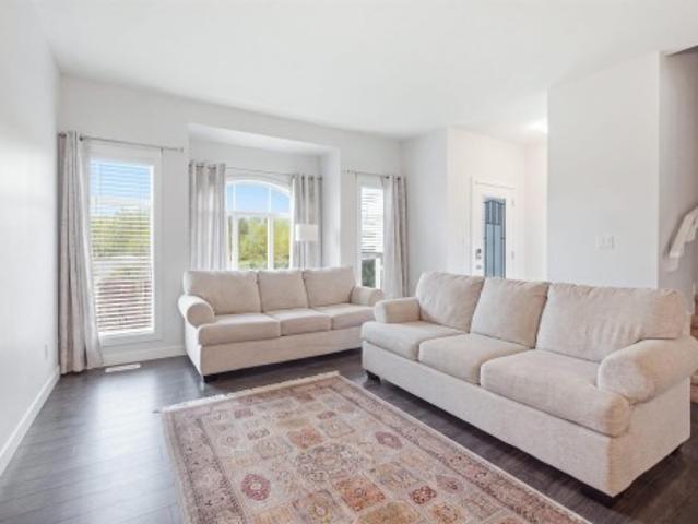 22 723 Street Sw, Edmonton, AB, T6W 2N6 townhouse for sale | Listing ID E4501 | Royal LePage