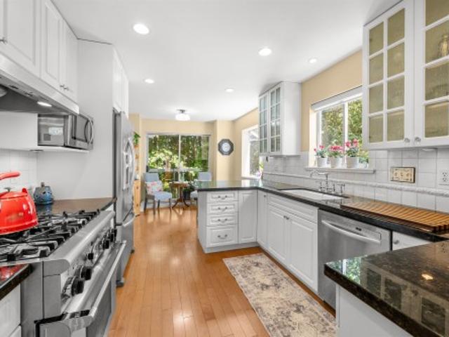 22 72 Jamieson Court, New Westminster, BC, V3L 5R6 townhouse for sale | Listing ID R3013 | Royal LePage