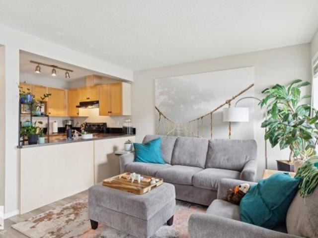 22 230 Edwards Dr Sw, Edmonton, AB, T6X 1G7 townhouse for sale | Listing ID E4500 | Royal LePage