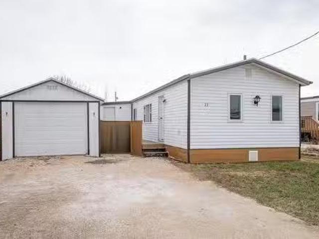 22 Trailer Court Rd, New Bothwell, MB, R0A 1C0 house for sal.