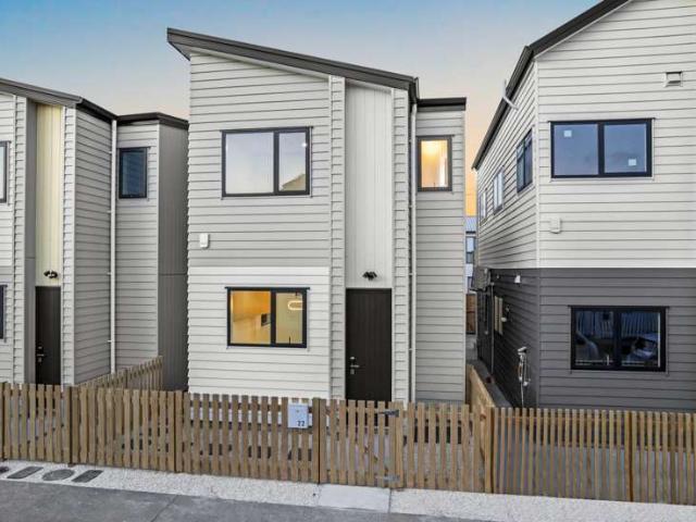 22 Whare Kauri Road, Papakura