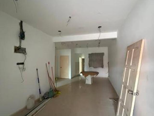 22 x 70 kaki Rumah Teres Setingkat di Taman Halaman Indah untuk dijual