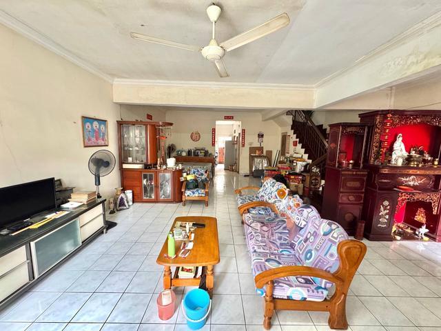 22 x 70 SANGAT MURAH 2Storey Jalan Utarid Subang Bestari FOR SALE