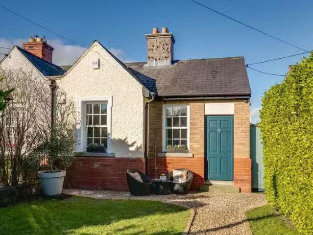 22 Beech Grove, Booterstown, Blackrock, Co. Dublin, A94F5F7 is.