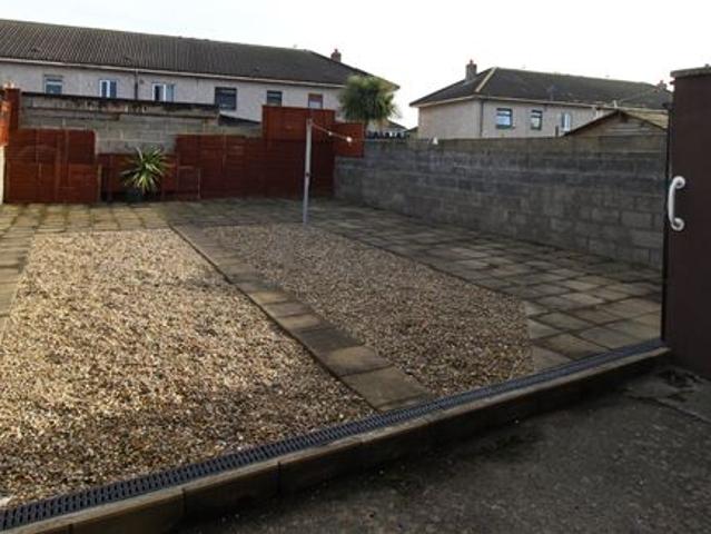 22 Cloverhill Drive, Ballyfermot, Dublin 10 DNG Lucan 4853 MyHome. Ie Residential