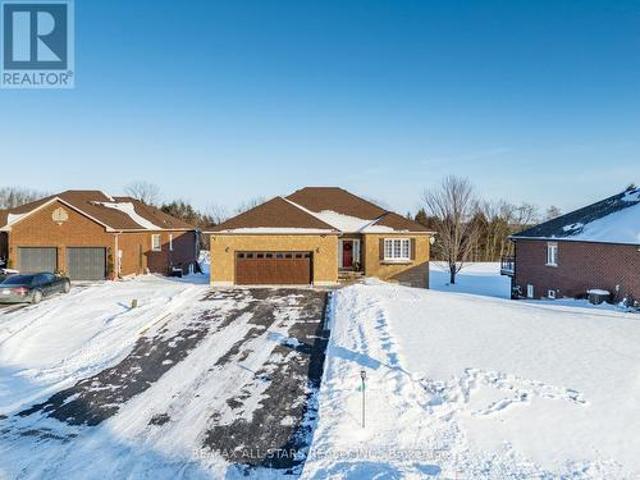 22 Crescent Moon Lane, Kawartha Lakes, ON, L0C 1G0 house for sale | Listing ID X11911 | Royal LePage