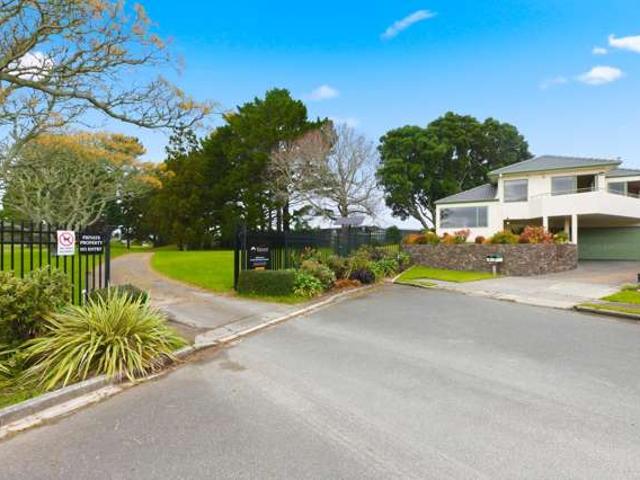 22 Fairway Avenue, Mt Maunganui, Tauranga