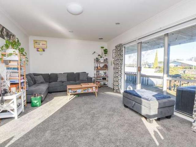 22 Fisher Place, Carterton