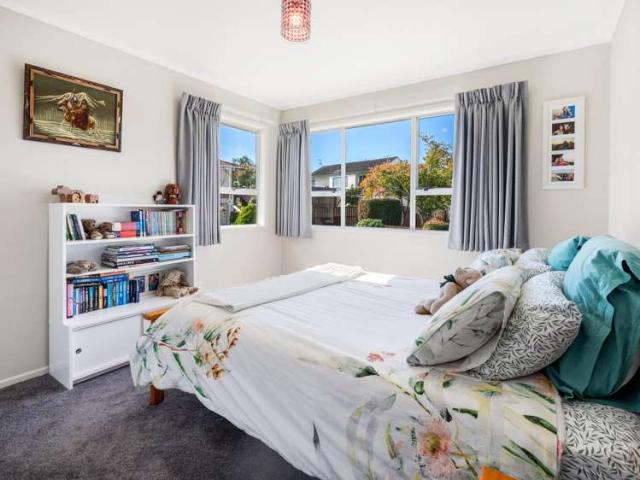 22 Jandell Crescent, Bucklands Beach, Manukau City